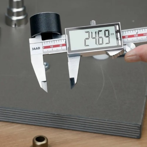 LCD 디스플레이가 있는 산업용 디지털 칼립어 - 보석, 미크로미터 및 게이지 사용을 위한 고정밀 인치/밀리미터 측정 도구, 스테인레스 스틸 금속 구조, 배터리 구동 (버튼 셀)