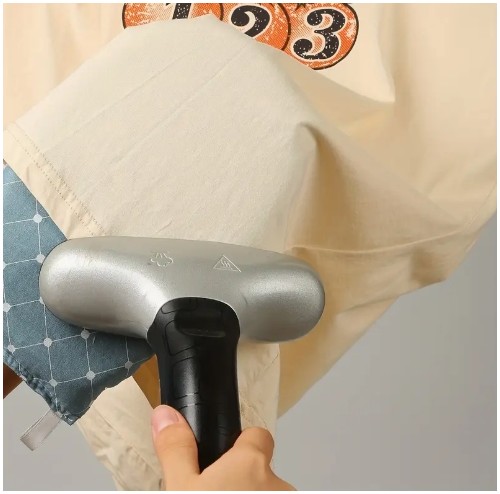 휴대용 미니 다리미판 - 미끄럼 방지 표면이 있는 휴대용 옷 다림질 매트, 집, 사무실, 호텔용 컴팩트 여행용 다리미 패드 - 배터리 필요 없음, 가벼우면서 튼튼한 구조로 빠른 주름 제거 - 섬세한 옷, 셔츠, 바지, 드레스에 이상적 - 공간 절약 디자인, 가정 의류 관리, 인체공학적 손잡이, 내구성 있는 표면, 의류 스티머, 자주 여행하는 사람들을 위한, 섬세한 원단 관리, 휴대하기 쉬운, 매끄러운 표면, 작은 공간 생활